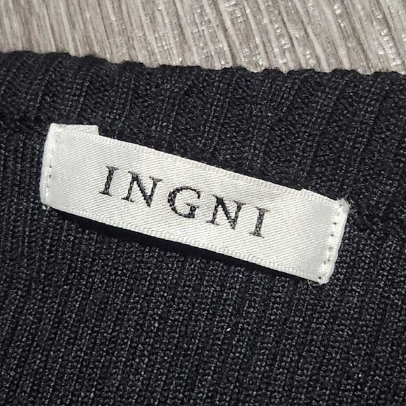 Japanese Gothic black zip-up top with big bat collar - Picture 5 of 9